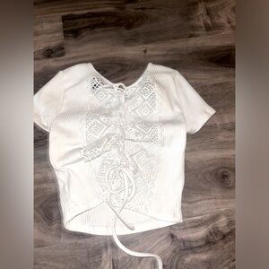 T-shirt with laced back